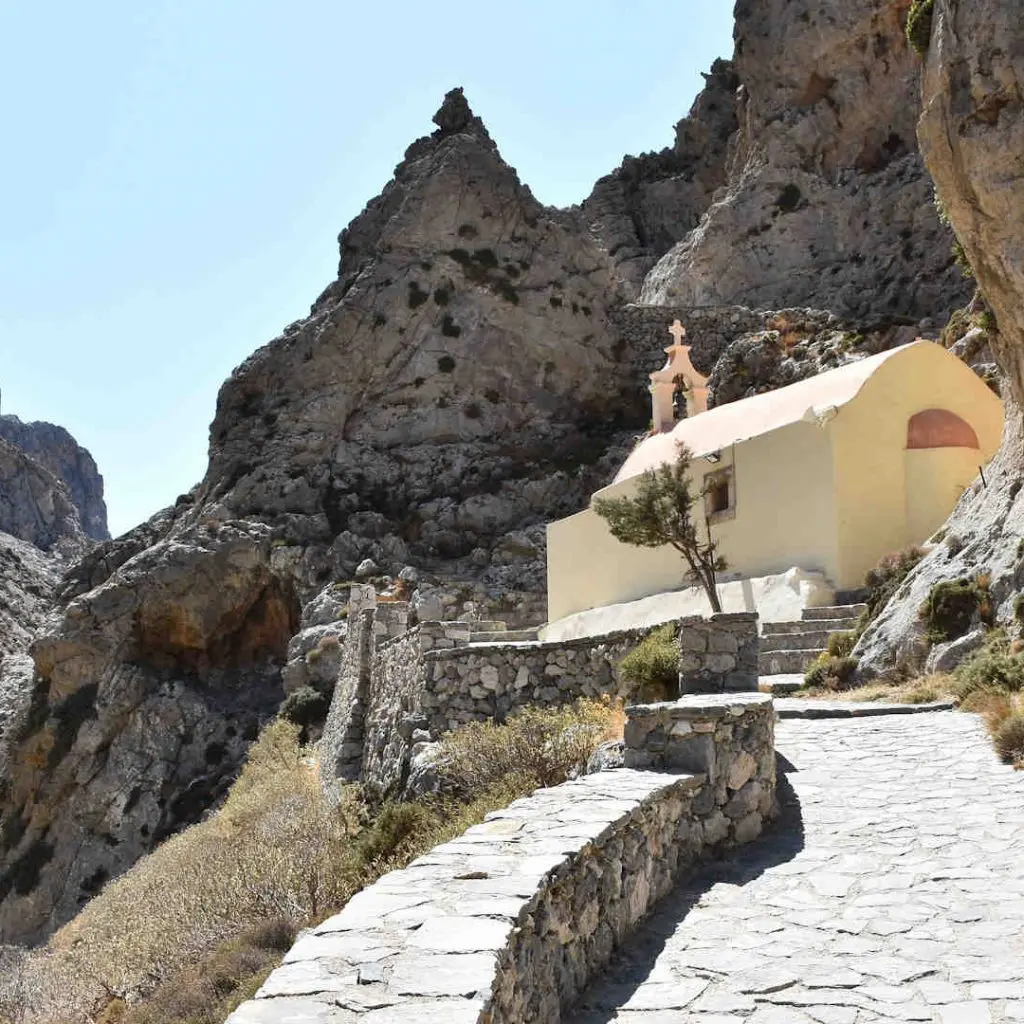 With our advice, get to know, unique places! - photo 3