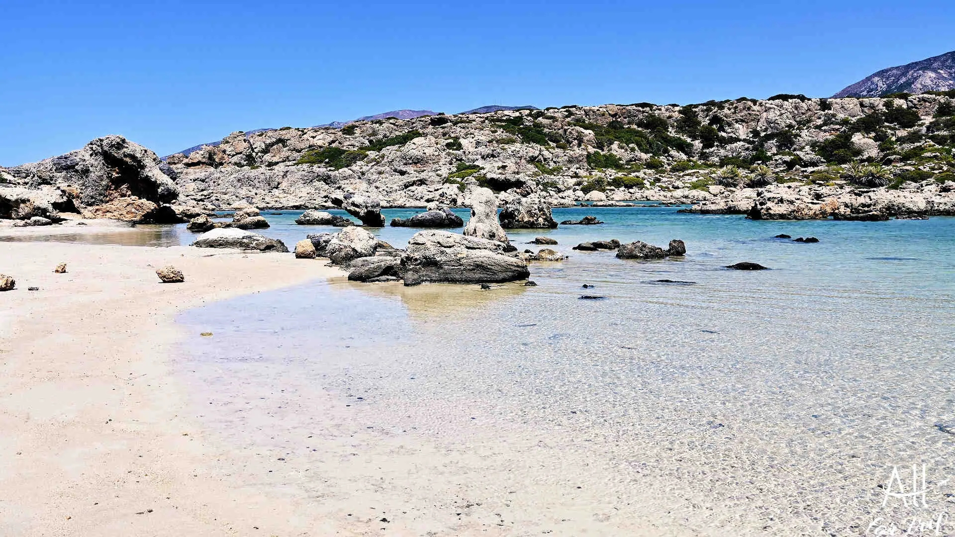 ASPRI LIMNI BEACH - photo 4
