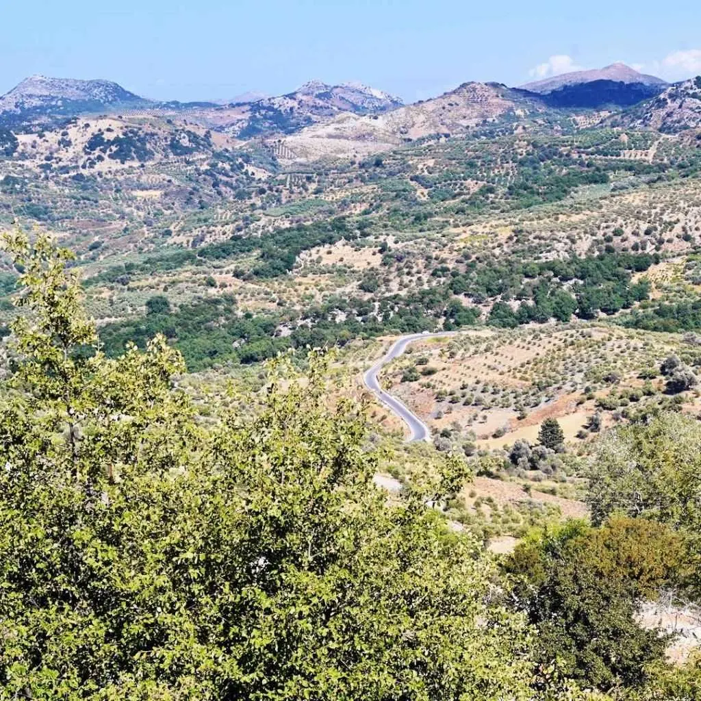 Sfendoni Cave in Zoniana - photo 5