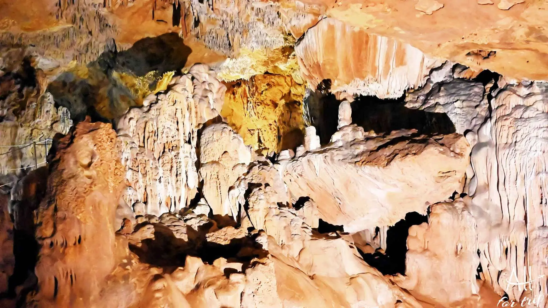 Sfendoni Cave in Zoniana - photo 17
