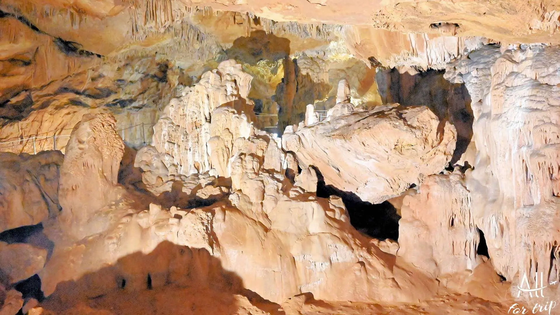 Sfendoni Cave in Zoniana - photo 48